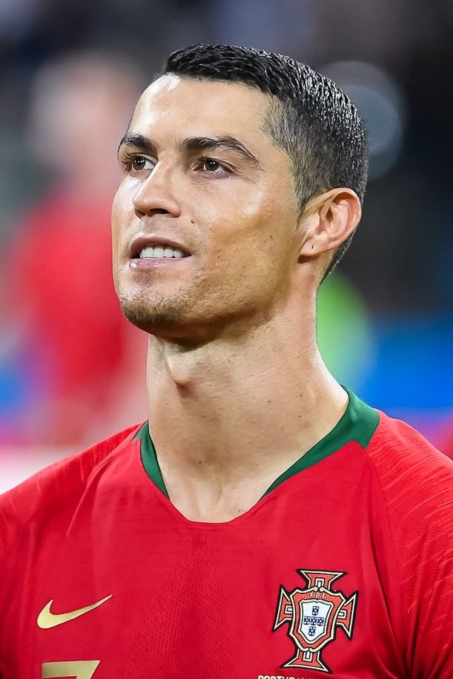 クリスティアーノ・ロナウド直筆サイン入りサッカーシャツ | アイ