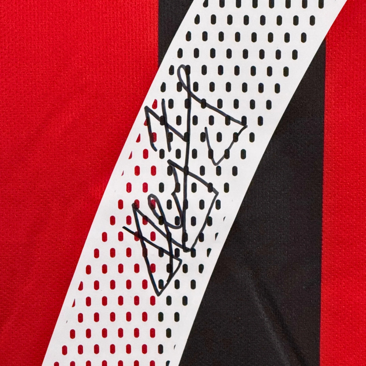 AndriyShevchenkoSignedACMilan-2003-2004HomeShirt.-signature | Iconic Shirts