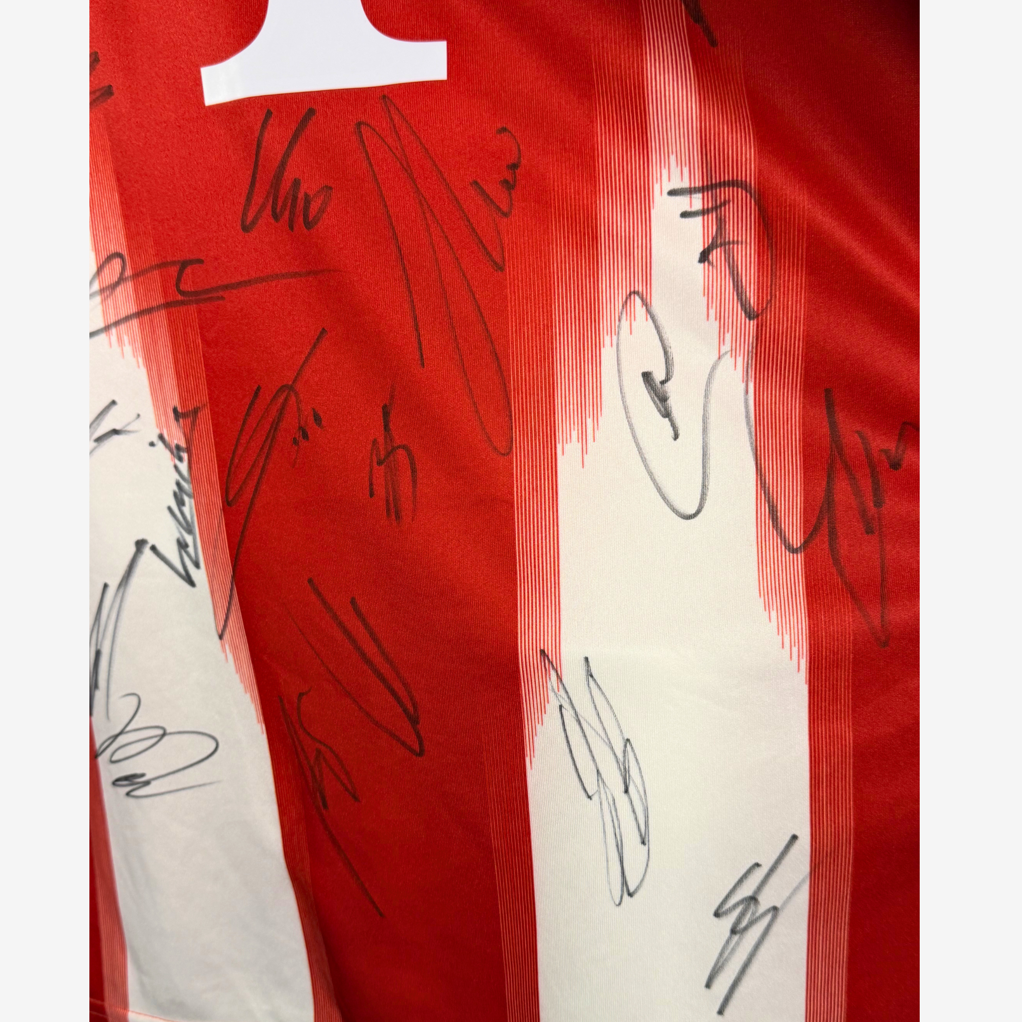 Bayern Munich Signed 2025–26 Home Shirt – Squad Signed Edition