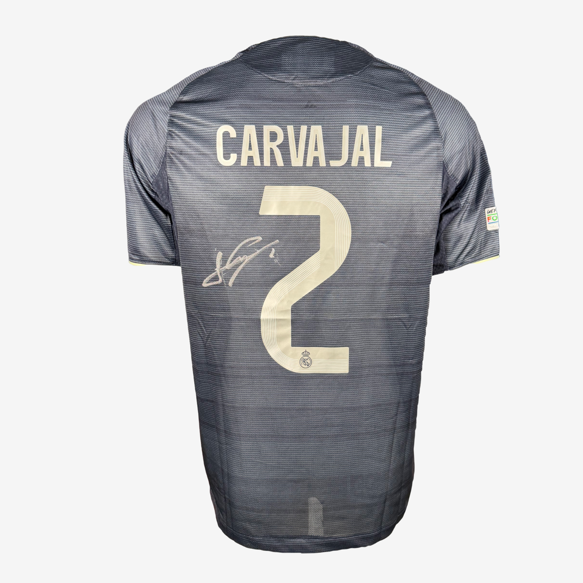 قميص ريال مدريد الاحتياطي 2025-2026 موقع توقيع داني كارفاخال