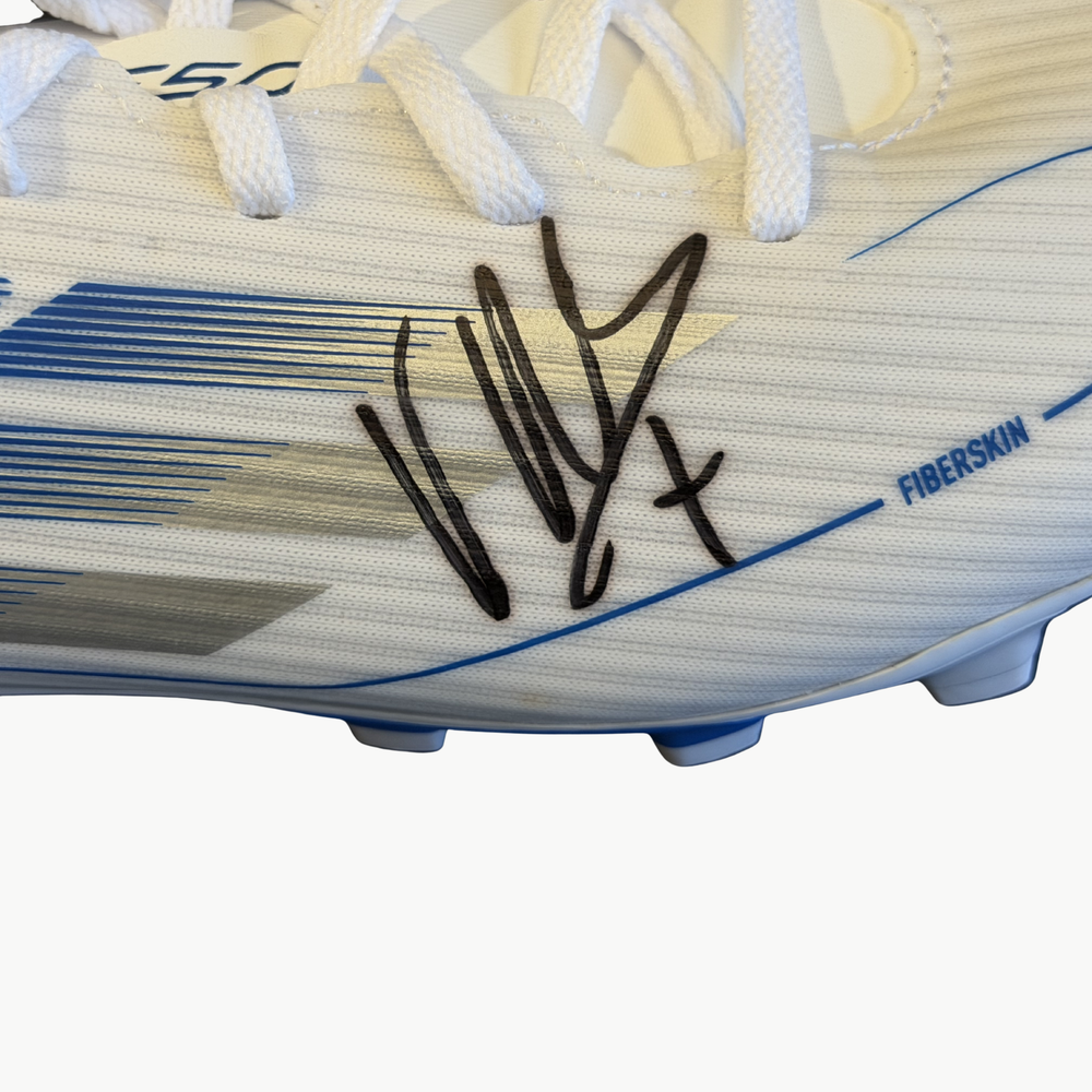 David Villa Signed Football Boot - Iconic Shirts # #