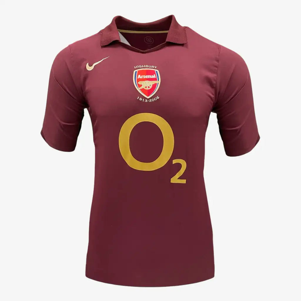 DennisBergkampSignedOriginalArsenal2005-06CommemorativeHighburyFootballShirt-front_d0e02fe3-01db-43b1-a686-87c905975a68 | Iconic Shirts