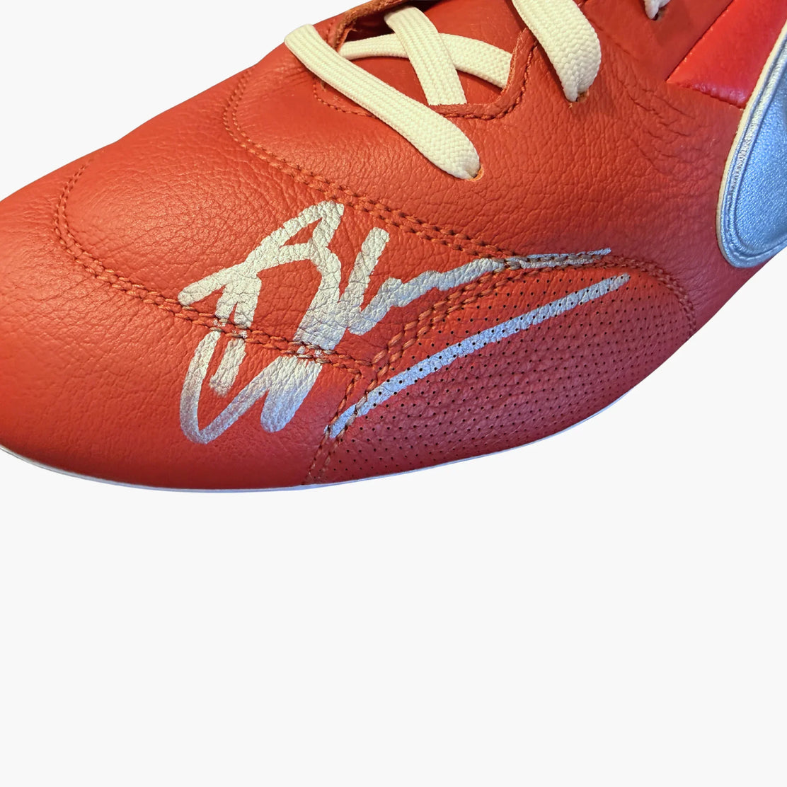 Chaussure de football rouge signée Dennis Bergkamp - signature | Iconic Shirts
