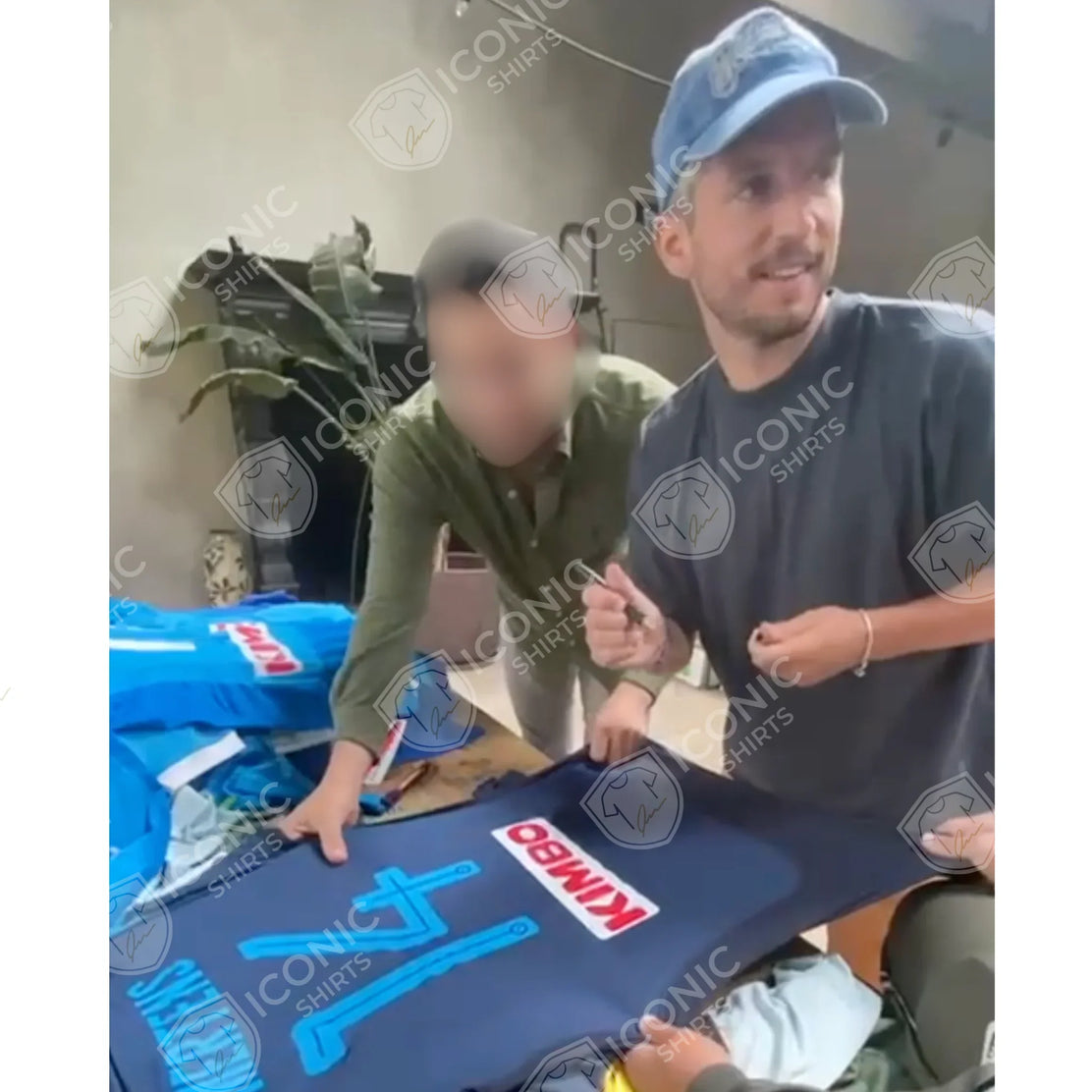 DriesMertensSignedSSCNapoli2017_18ThirdShirt-signingproof | Iconic Shirts