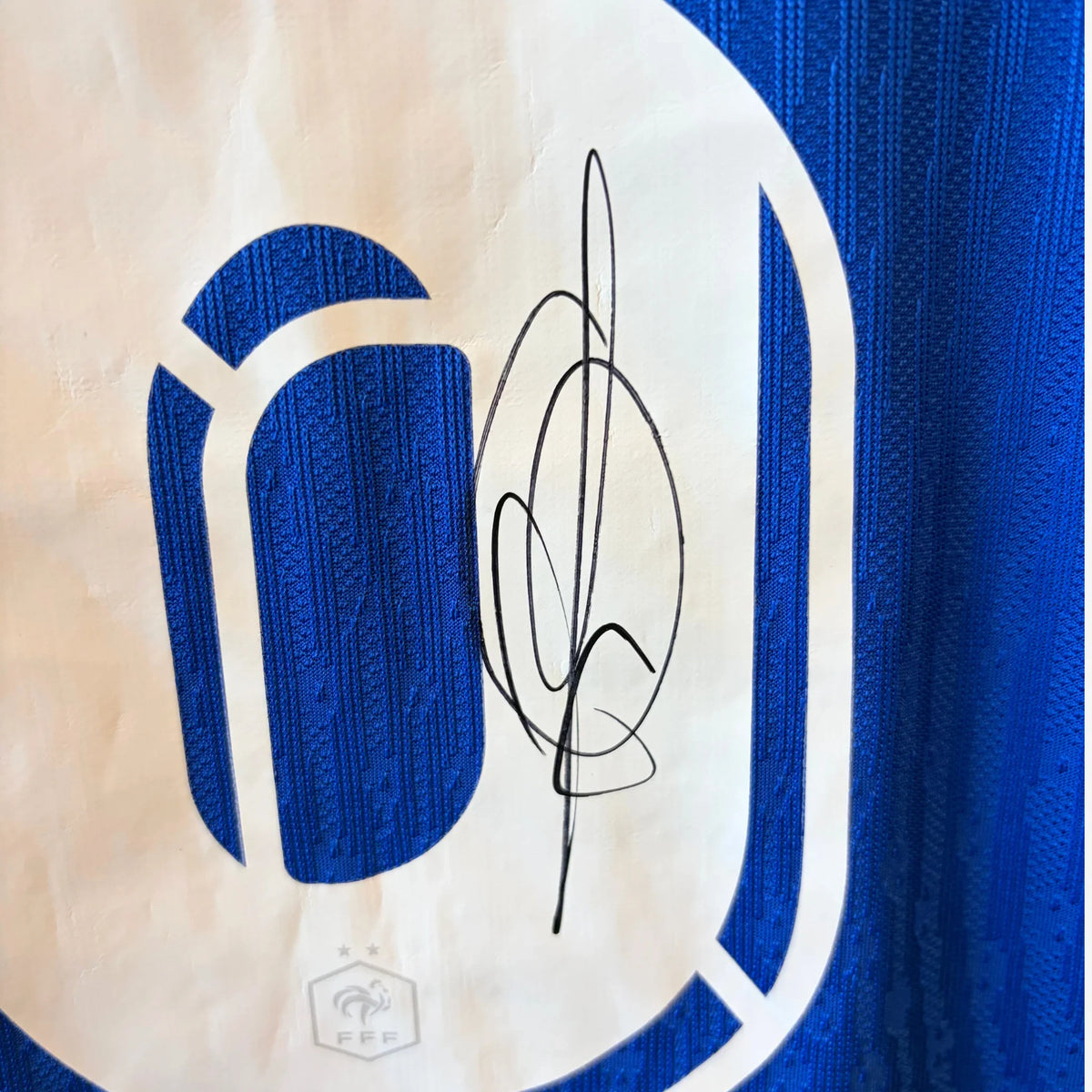 EduardoCamavingaSignedFranceHomeFootballShirt_Euro2024-signature | Iconic Shirts