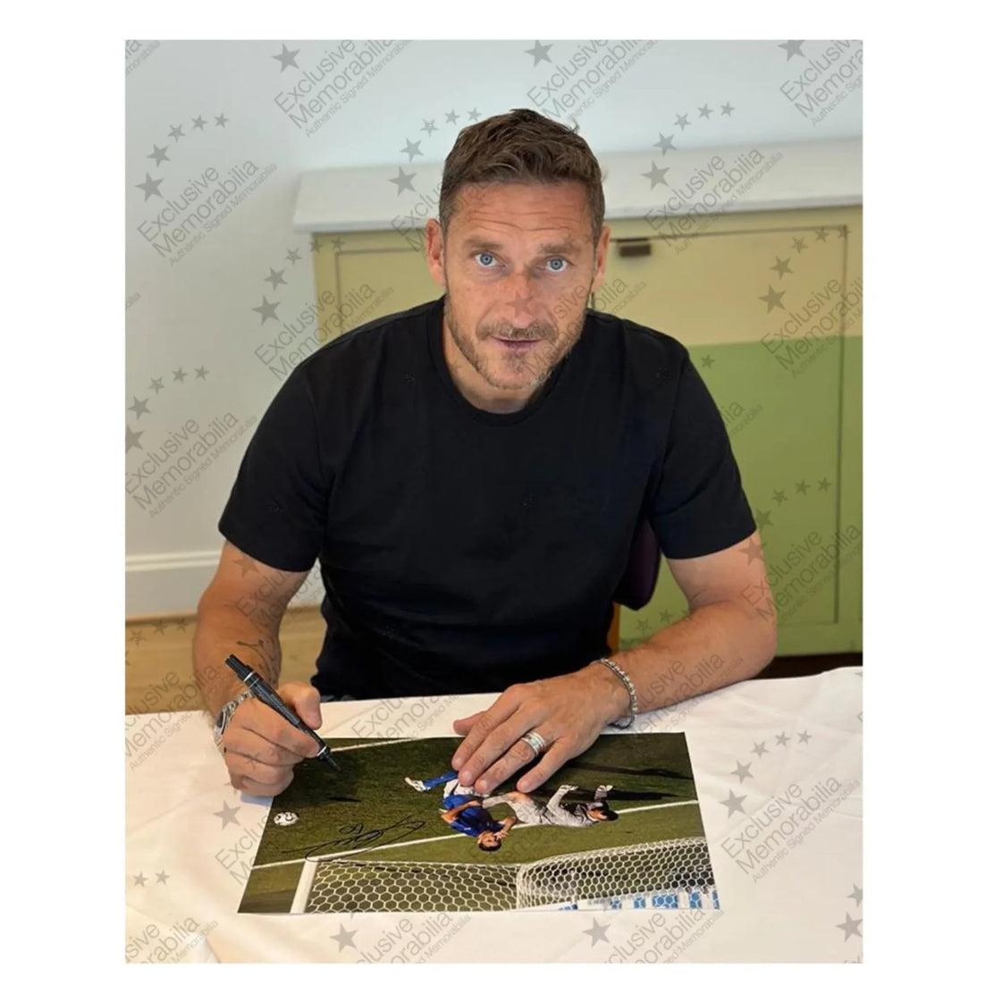FrancescoTottiSignedItalyFootballPhoto-WorldCupGoal-signingproof | Iconic Shirts