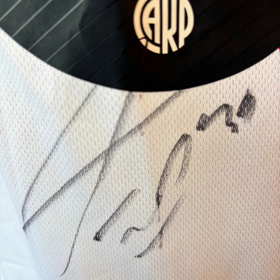 FrancoMastantuonoMagliaDaCalcioHomeRiverPlateFirmata_2024_25-firmaSulRetro | Iconic Shirts