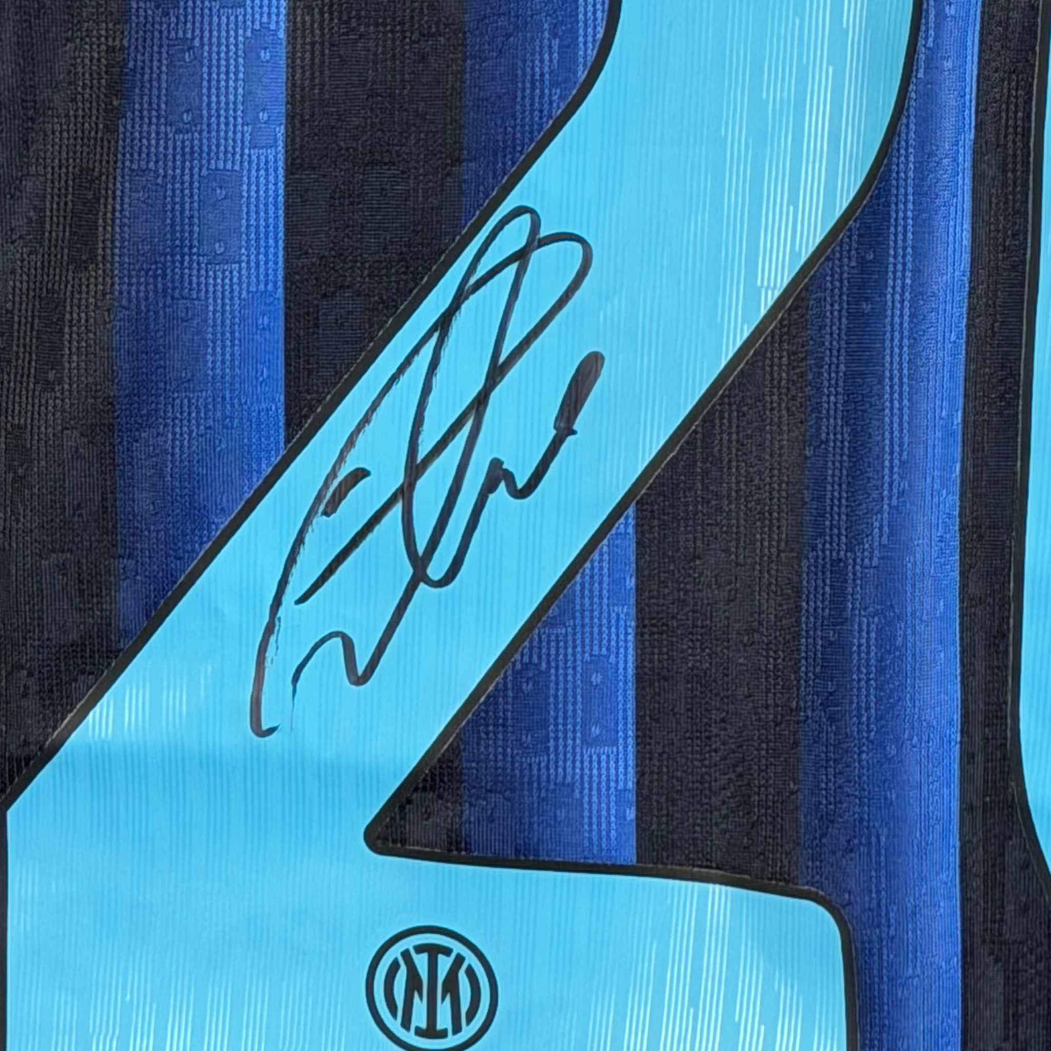 Hakan Çalhanoğlu Signed Inter Milan 2025–26 Home Shirt