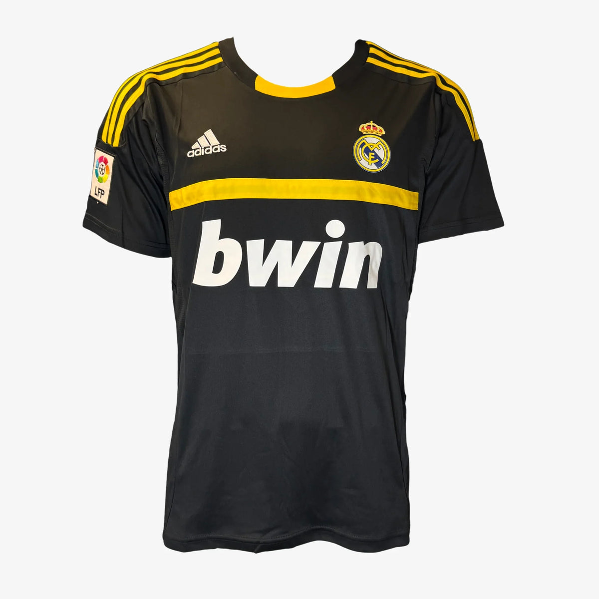 IkerCasillasSignedRealMadridGoalkeeperShirt_2012-front | Iconic Shirts