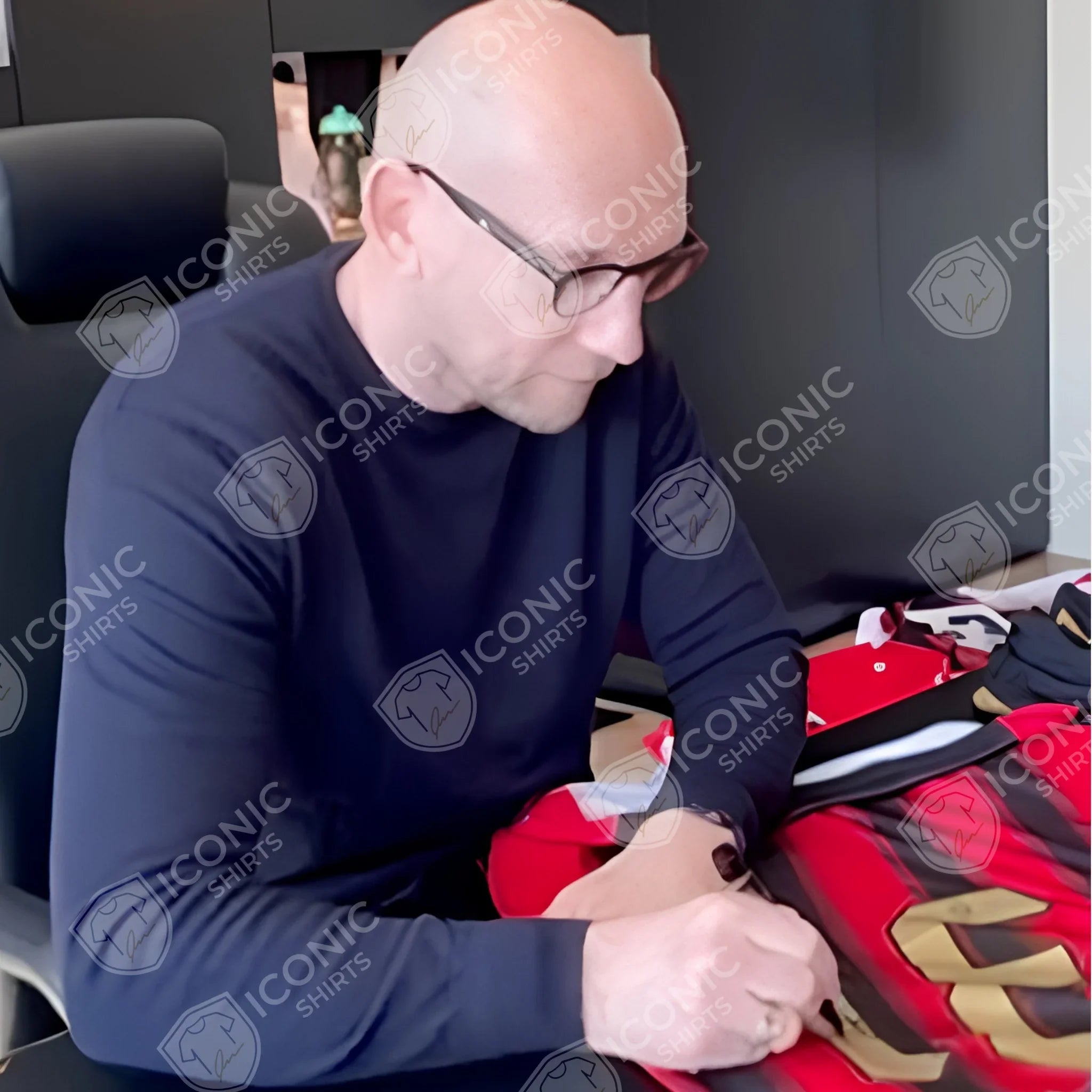 Jaap_Stam_signing_photo_AC_Milan_2004-2005_home_shirt | Iconic Shirts