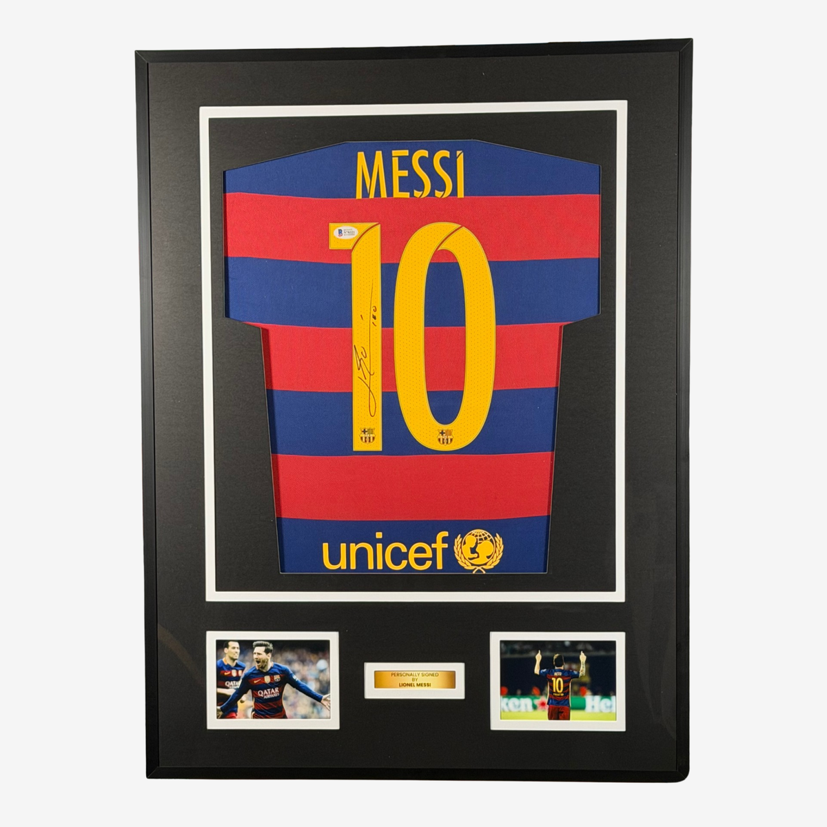Lionel Messi Signed FC Barcelona Football Shirt - 2015-16 Home - Framed
