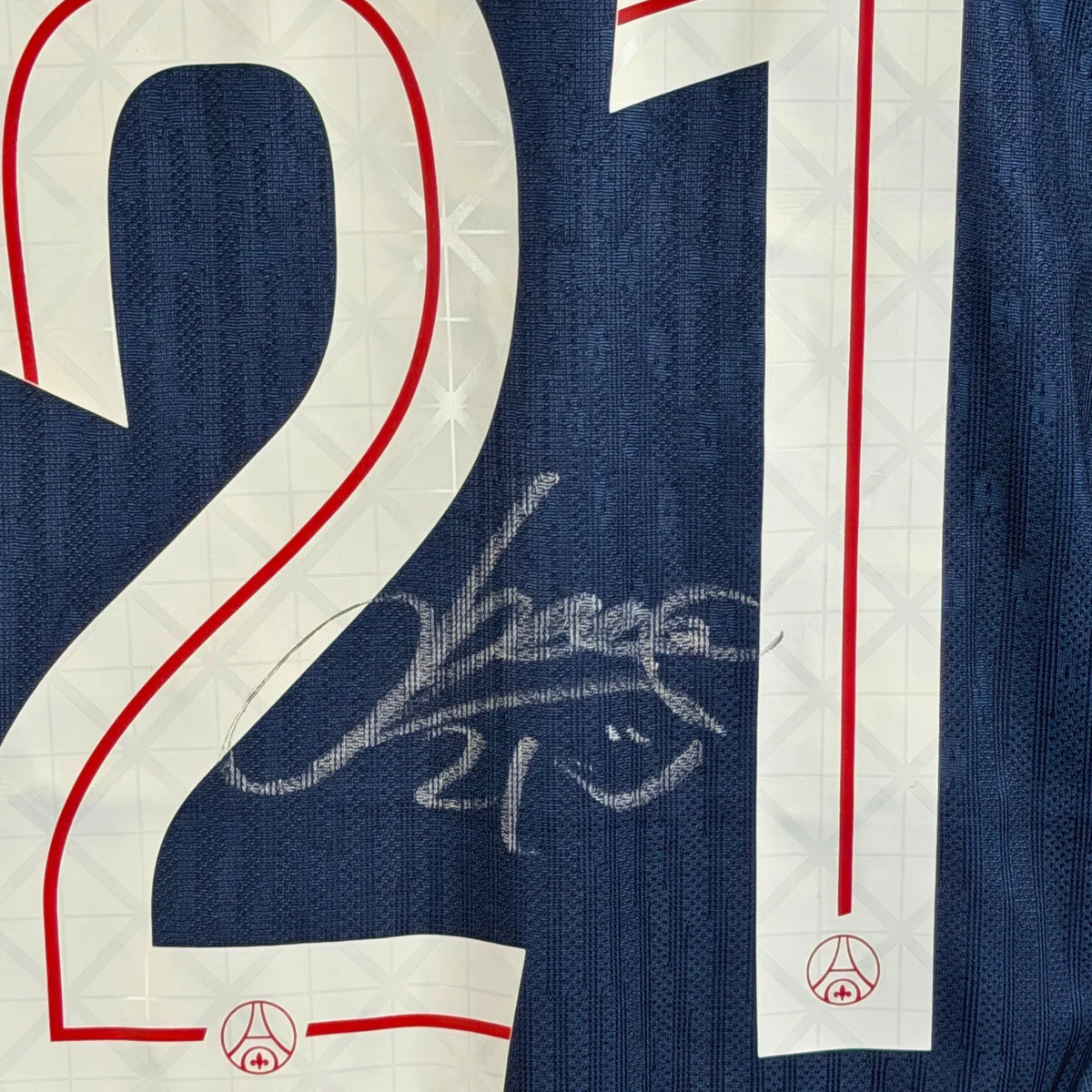 LucasHernandezSignedParisSaint-Germain2025_26HomeShirt-signature | Iconic Shirts