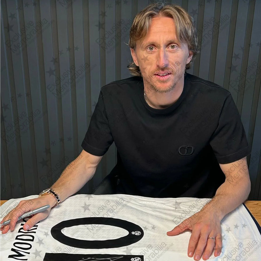 LukaModricSignedRealMadrid2024_25HomeFootballShirt-photoproof | Iconic Shirts
