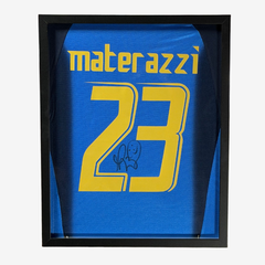 Marco Materazzi Gesigneerd Italië Voetbalshirt - 2006 Thuis Wereldkampioen