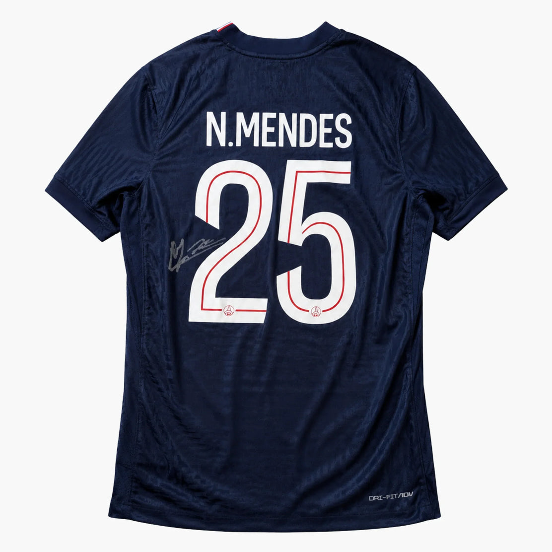 NunoMendesMaillotDomicilePSGSigné2025_26 | Iconic Shirts