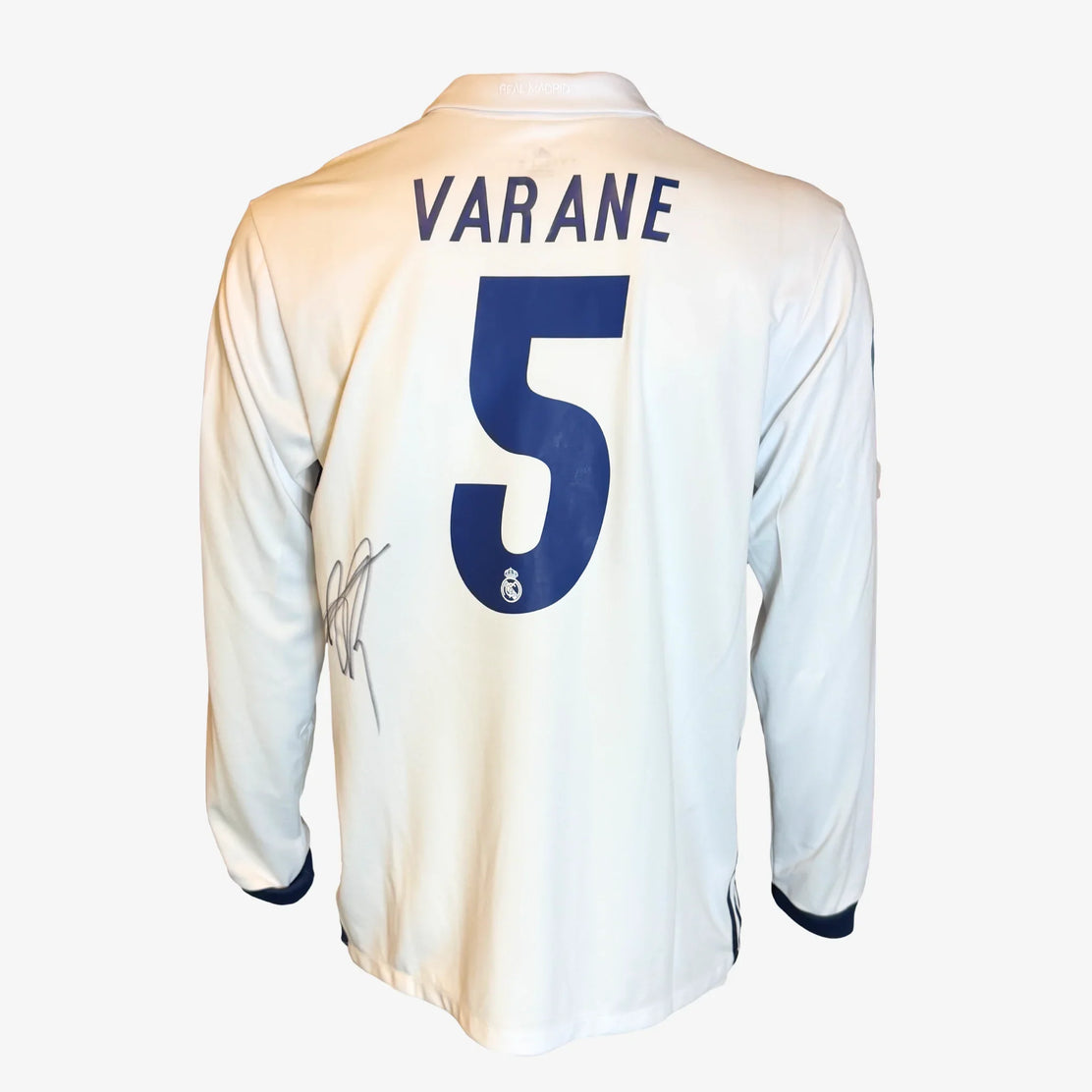 Rapha_l_Varane_Maillot_domicile_Real_Madrid_signé_2011 | Iconic Shirts