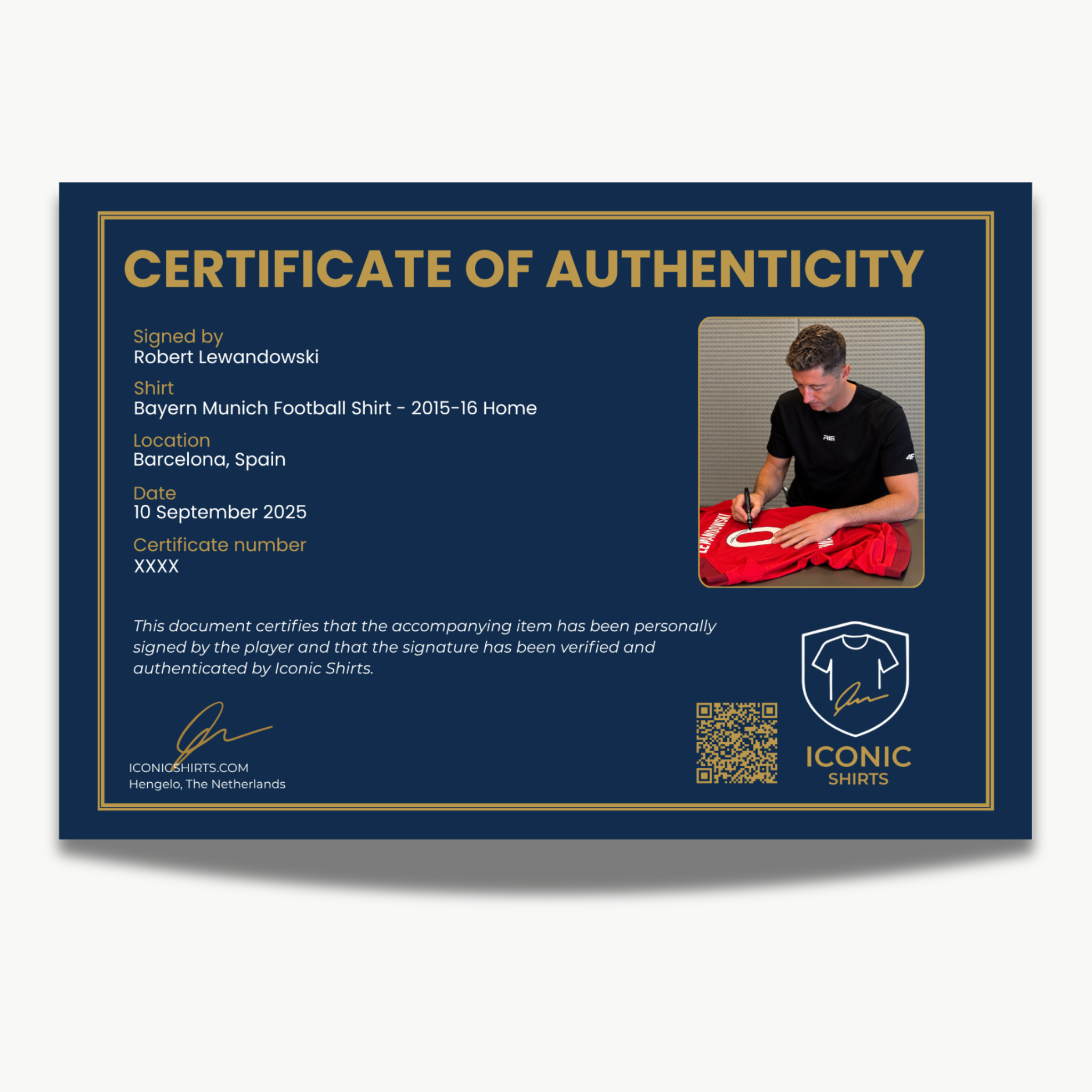 Robert Lewandowski Signed Original Bayern Munich Football Shirt - 2015-16 Home