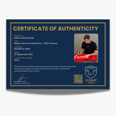Robert Lewandowski Signed Original Bayern Munich Football Shirt - 2015-16 Home