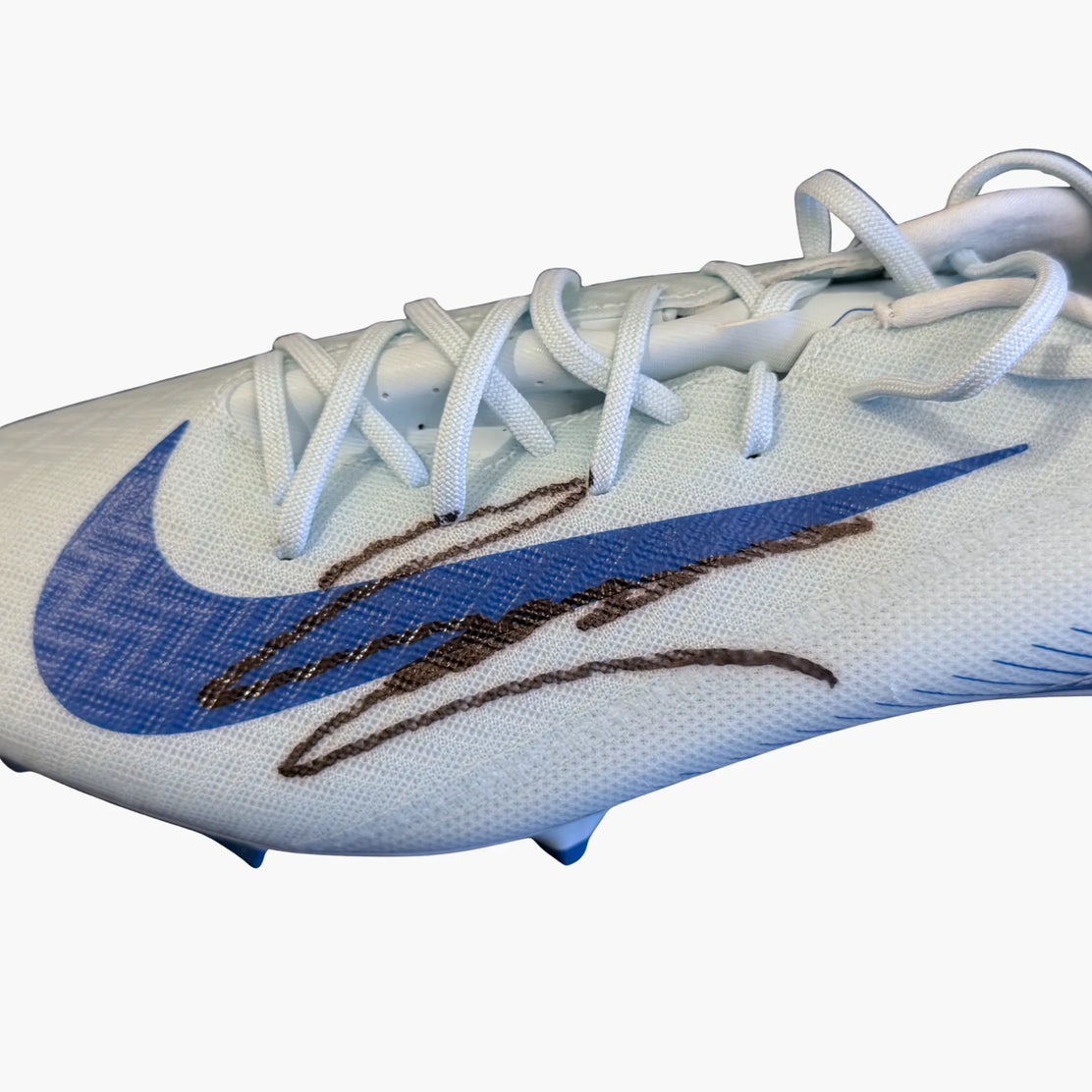 RobertoCarlosSignedFootballBoot-signature | Iconic Shirts