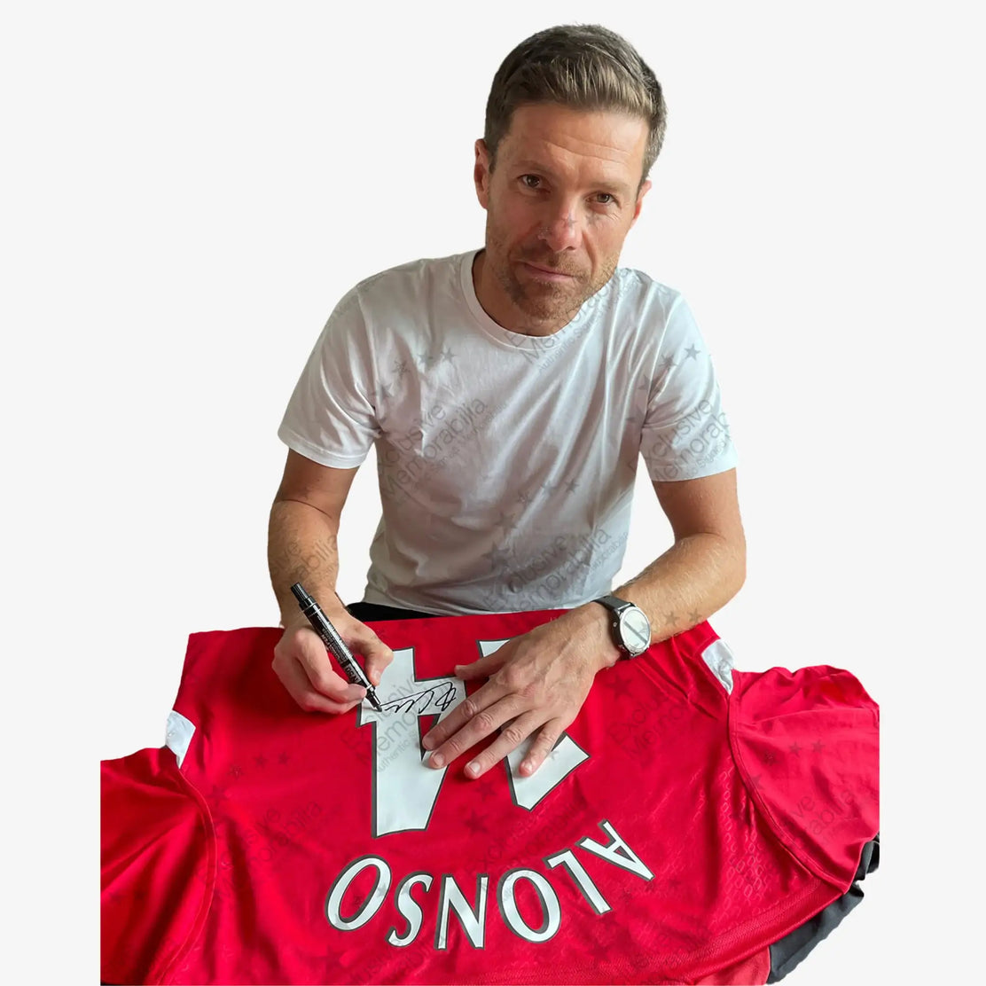 XabiAlonsoSignedLiverpoolFootballShirt_2005ChampionsLeagueFinal-proof_a468b5e3-5633-437a-b698-209762fc8c05 | Iconic Shirts