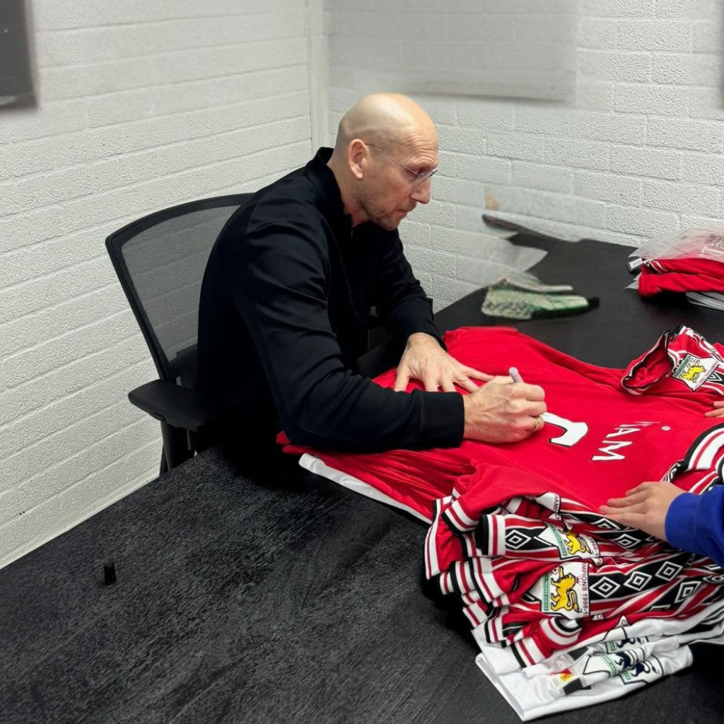 Camiseta de fútbol del Manchester United firmada por Jaap Stam - Temporada 1998-99 (local)