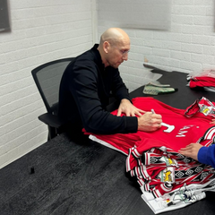 Camiseta de fútbol del Manchester United firmada por Jaap Stam - Temporada 1998-99 (local)